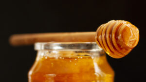 Pourquoi revenir aux produits naturels comme le miel et la propolis ?